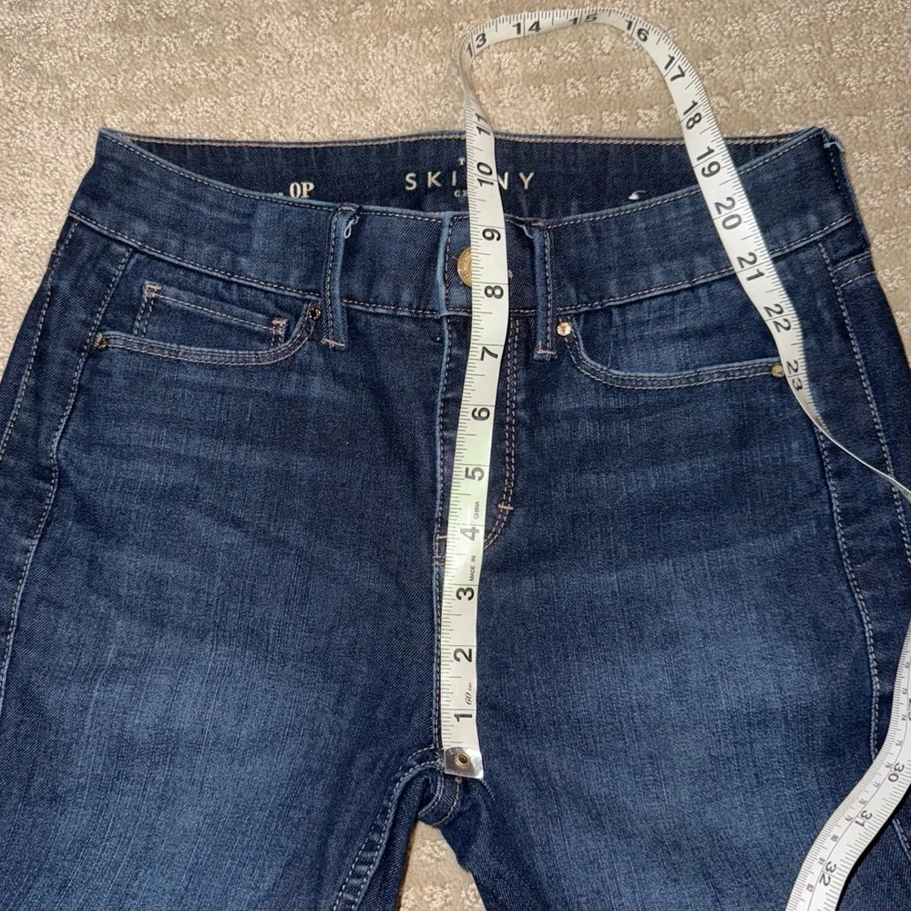 White House Black Market WHBM Ruched Cropped Skinny Jeans Size 0 Petite